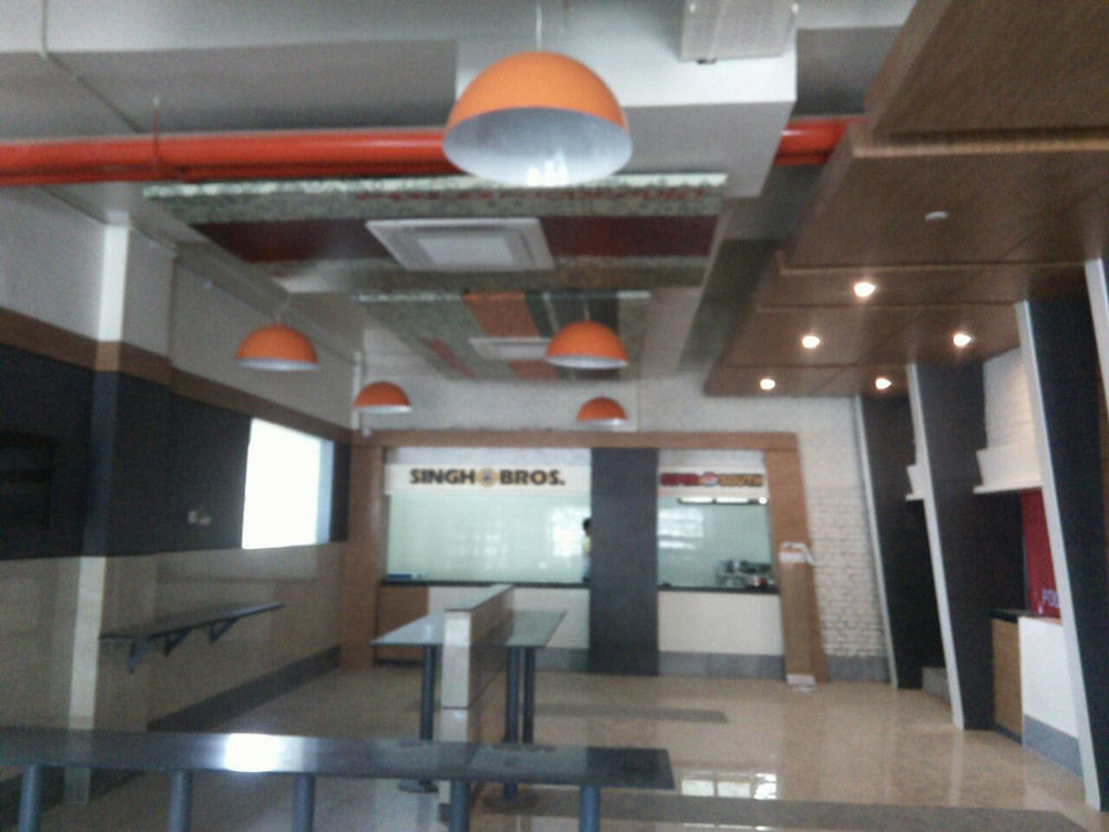Hotel Polo Max Allahabad Prayagraj Bagian luar foto